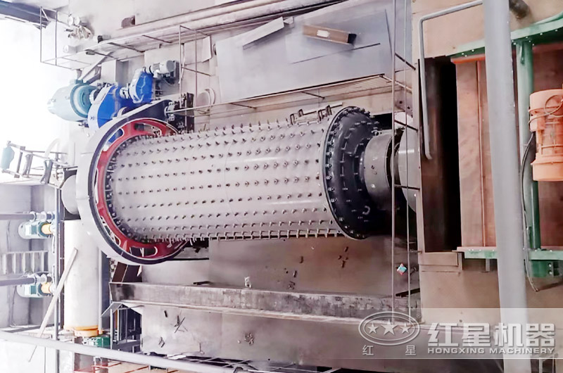 球磨机现场 球磨机现场