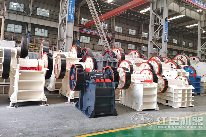 小型颚式破碎机车间实拍 小型颚式破碎机车间实拍