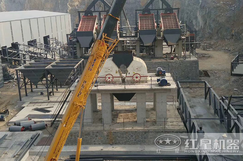 �ղ�3000��ʯ���������豸��װ�ֳ�