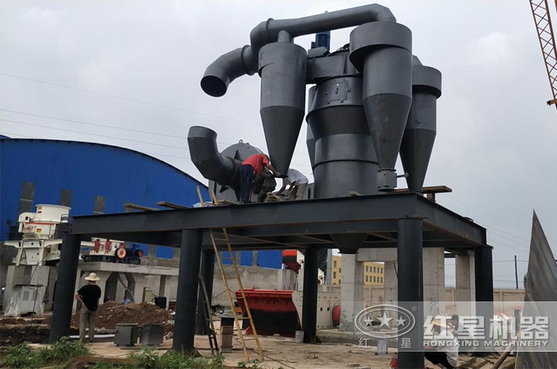 ��ҫƽ̨��¼��ڻ����н���ĥ���ֳ����ڰ�װ