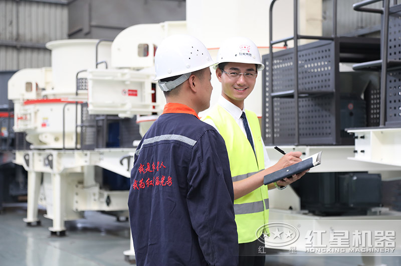 ��ҫƽ̨��¼��ڹ���ʦΪ�û����Ʒ���